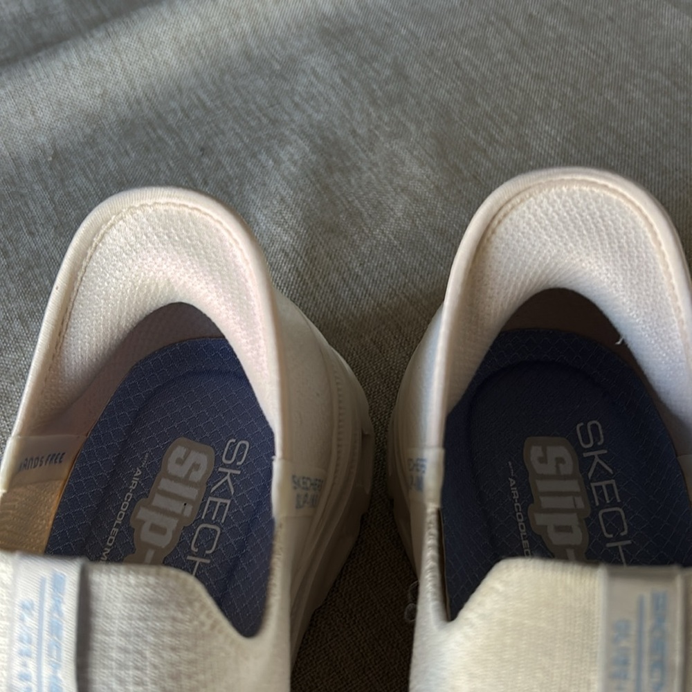 Skechers Slide-Step Sneakers Cream Color 8.5 - Picture 4 of 9